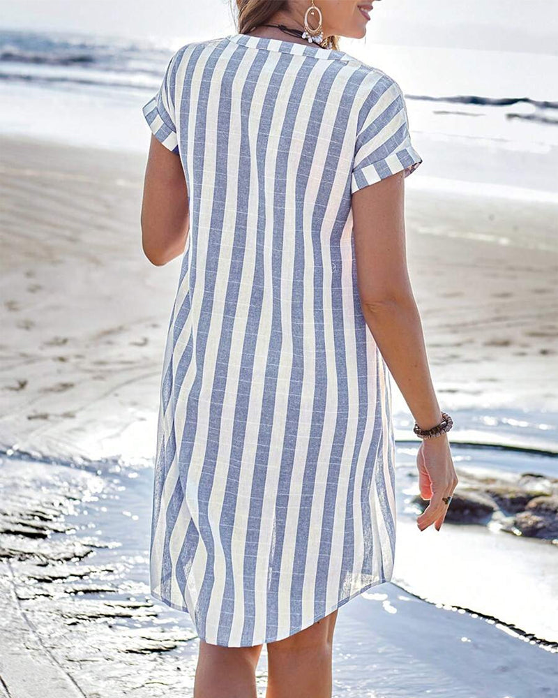 Mara – Vestido Camisero de Rayas con Botones y Manga Corta