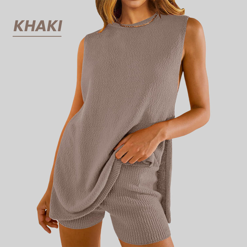 Set de 2 Piezas: Blusa Sin Mangas de Punto y Shorts